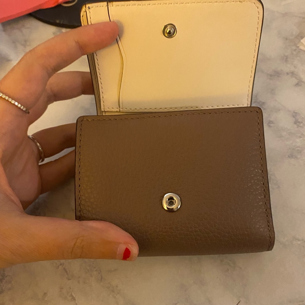Wallet - Picture 3 of 5